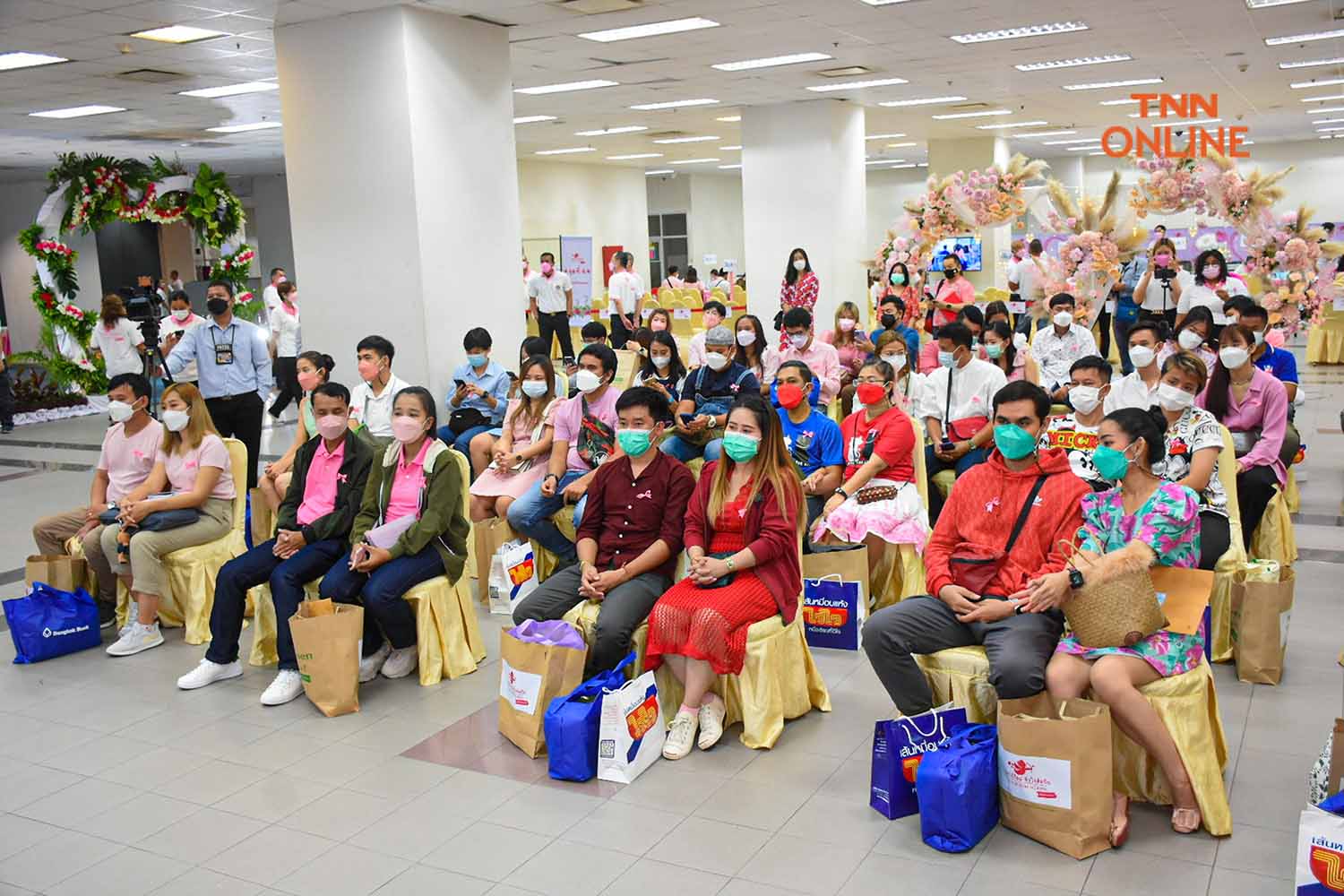 กทม.สรุปยอด จดทะเบียนสมรส วันวาเลนไทน์ 2565 รวม 2,264 คู่ บางรัก สูงสุด กทม.สรุปยอด จดทะเบียนสมรส วันวาเลนไทน์ 2565 รวม 2,264 คู่ บางรัก สูงสุด