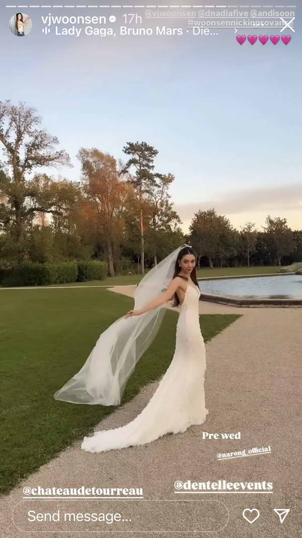 ซูมชัดๆชุดเจ้าสาว วุ้นเส้น สุดปัง! เรียบหรูดูแพง เข้าวิวาห์ ไฮโซนิกม์ ที่ฝรั่งเศส ซูมชัดๆชุดเจ้าสาว วุ้นเส้น สุดปัง! เรียบหรูดูแพง เข้าวิวาห์ ไฮโซนิกม์ ที่ฝรั่งเศส
