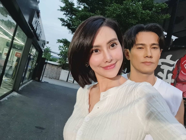 ต๊ะ บอยสเก๊าท์ หวั่นช็อก! ภรรยาท้องเสียรุนแรง ผ่าล็อคดาวน์ไปโรงพยาบาล ต๊ะ บอยสเก๊าท์ หวั่นช็อก! ภรรยาท้องเสียรุนแรง ผ่าล็อคดาวน์ไปโรงพยาบาล