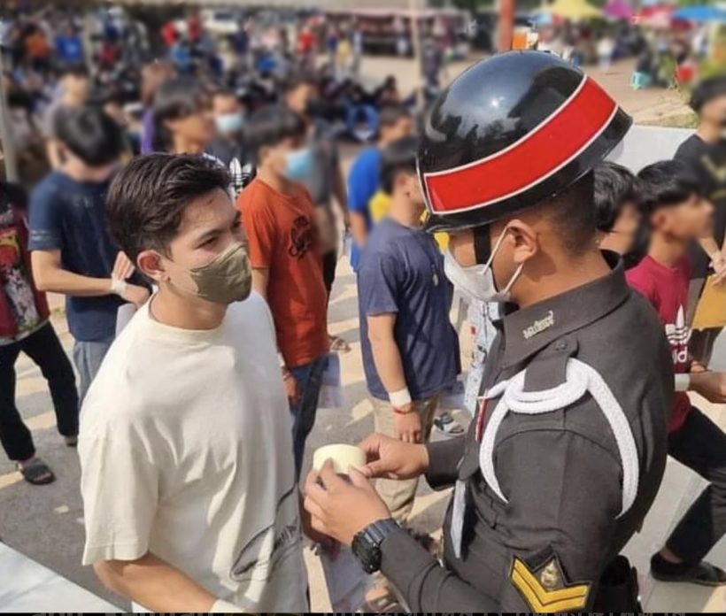 เข้ม หัสวีร์ ลุ้นจับใบดำ ใบแดง!! เข้ารับการคัดเลือกทหารกองเกินเข้าประจำการ ประจำปี 2566 เข้ม หัสวีร์ ลุ้นจับใบดำ ใบแดง!! เข้ารับการคัดเลือกทหารกองเกินเข้าประจำการ ประจำปี 2566