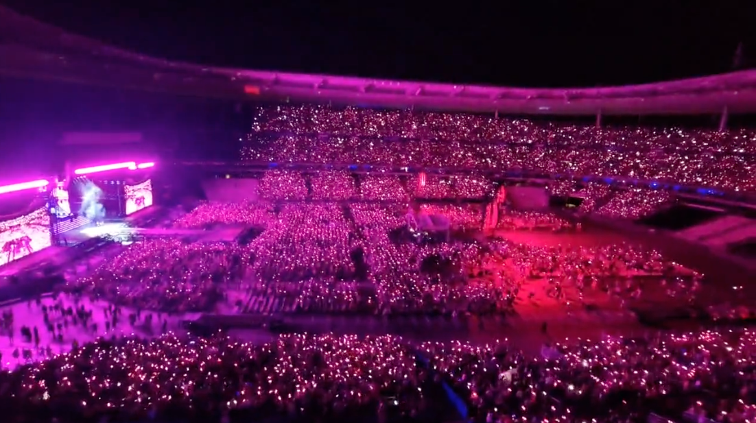 เรียกร้องให้ขอโทษ!! แฟนๆ BLACKPINK จี้สื่อดังฝรั่งเศส แจงพาดหัวข่าววิจารณ์แรง