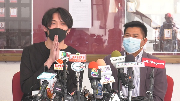 ศาลสั่งจำคุก “ดีเจมะตูม” 2 เดือน ปรับ 2 หมื่น (มีคลิป) ศาลสั่งจำคุก “ดีเจมะตูม” 2 เดือน ปรับ 2 หมื่น (มีคลิป)