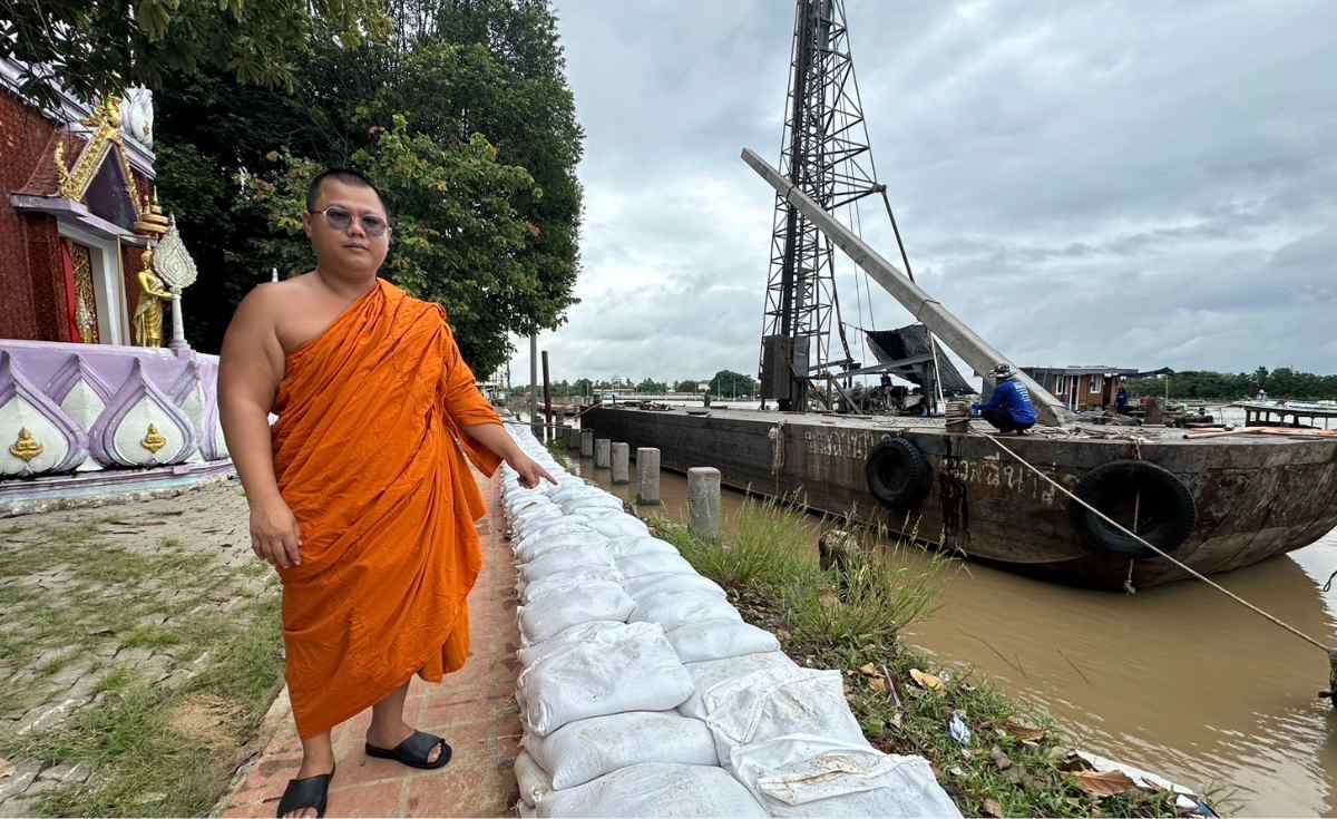 วัดเชิงเลนหวั่นน้ำท่วม เขื่อนกั้นเจ้าพระยาพัง 100 เมตร วัดเชิงเลนหวั่นน้ำท่วม เขื่อนกั้นเจ้าพระยาพัง 100 เมตร
