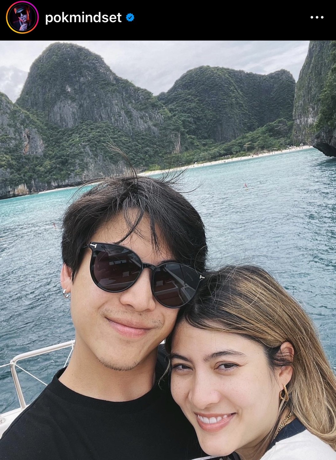 “ป๊อก” ยืนยันรักเดียวใจเดียว ยอมรับตกใจถูกโยงข่าวเม้าท์มีบ้านเล็ก “ป๊อก” ยืนยันรักเดียวใจเดียว ยอมรับตกใจถูกโยงข่าวเม้าท์มีบ้านเล็ก