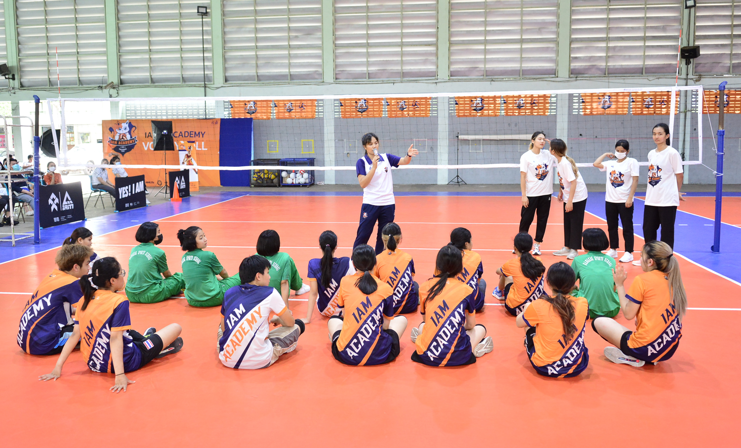 (คลิป)'ส้ม ศศิธร' เปิดอะคาเดมี่สอนวอลเลย์บอลตั้ง 'พรพรรณ' เป็นแบรนด์แอมบาสเดอร์ (คลิป)'ส้ม ศศิธร' เปิดอะคาเดมี่สอนวอลเลย์บอลตั้ง 'พรพรรณ' เป็นแบรนด์แอมบาสเดอร์