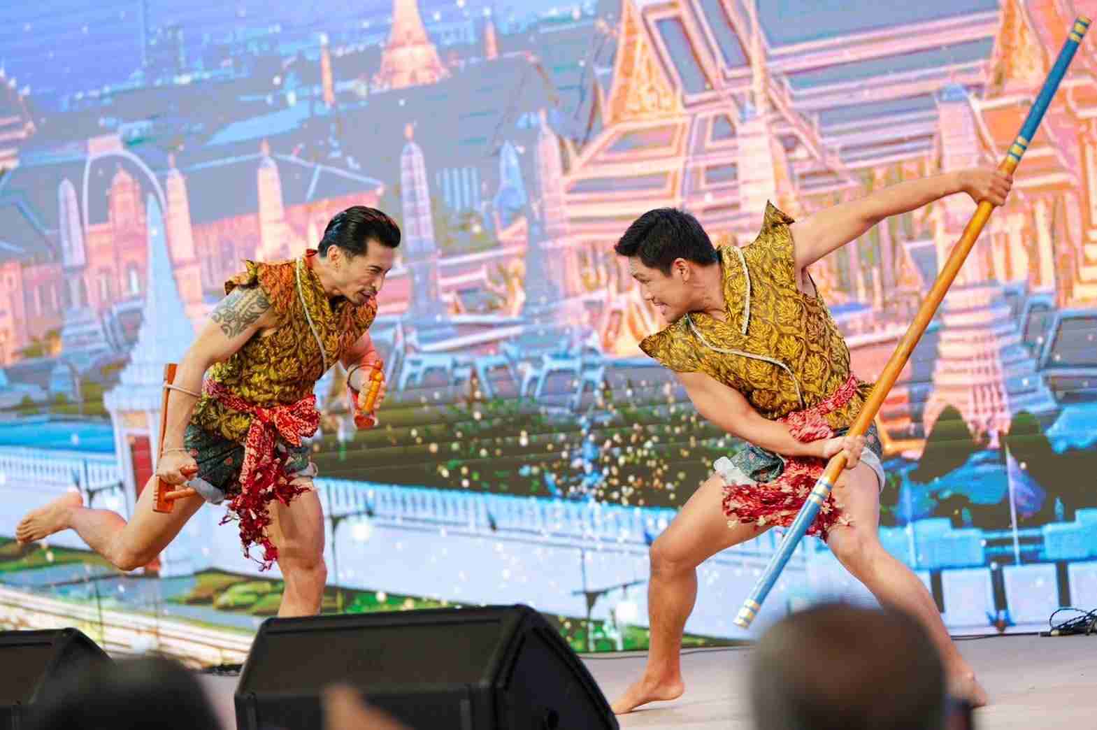 ทั่วหล้า เทิดไท้ ถวายใจสดุดี สยามพารากอน ร่วมกับเอกอัครราชทูต 12 ประเทศ จัดกิจกรรมเฉลิมพระเกียรติ ทั่วหล้า เทิดไท้ ถวายใจสดุดี สยามพารากอน ร่วมกับเอกอัครราชทูต 12 ประเทศ จัดกิจกรรมเฉลิมพระเกียรติ