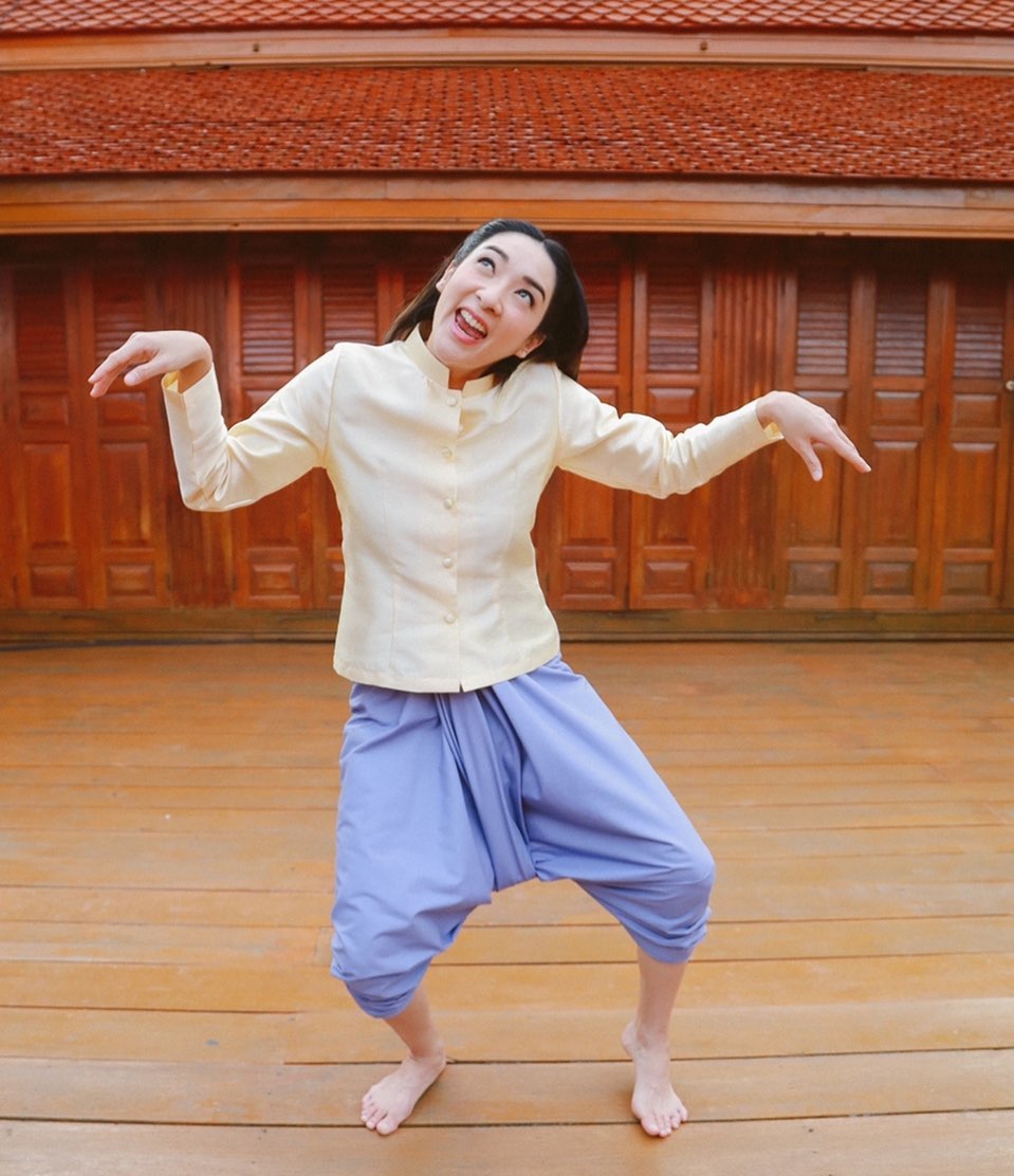 คนบันเทิงดวงเฮง เดือนแห่งความรัก 