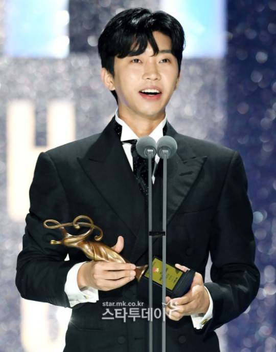 NCT 127 คว้ารางวัล แดซัง รวมถึงรางวัล บนซัง จากเวที The 31st Seoul Music Awards NCT 127 คว้ารางวัล แดซัง รวมถึงรางวัล บนซัง จากเวที The 31st Seoul Music Awards