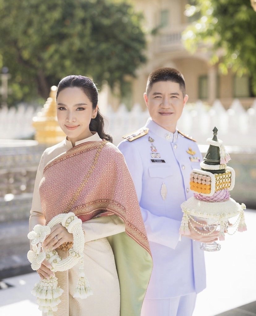 มะปราง วิรากานต์-สารวัตรชร เข้าเฝ้าสมเด็จพระสังฆราช เพื่อรับประทานน้ำสังข์ มะปราง วิรากานต์-สารวัตรชร เข้าเฝ้าสมเด็จพระสังฆราช เพื่อรับประทานน้ำสังข์
