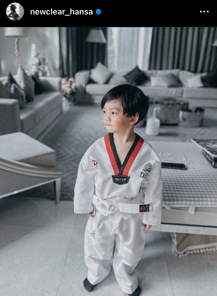 คุณแม่ นิวเคลียร์ สุดปลื้มลูกชาย น้องไทก้า ได้รับรางวัล