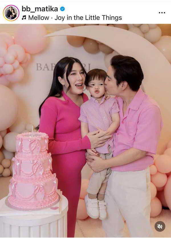 บี มาติกา ได้ลูกสาวสมใจ จัดงานเบบี้ชาวเวอร์ ต้อนรับทายาทแสนล้านคนที่2 บี มาติกา ได้ลูกสาวสมใจ จัดงานเบบี้ชาวเวอร์ ต้อนรับทายาทแสนล้านคนที่2