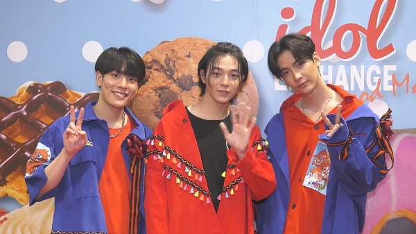 แฟนคลับแห่ประมูลรูป “บาส-คิมม่อน-คอปเตอร์” ได้ยอดนับแสน  (มีคลิป) 
