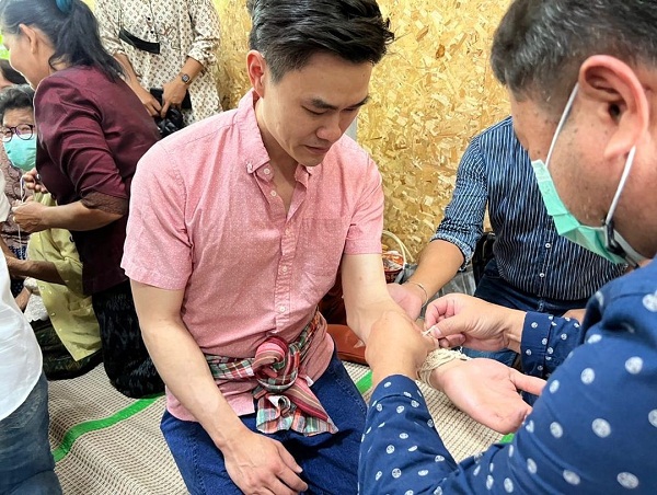  ไมค์ ภิรมย์พร จัดงานบายศรีสู่ขวัญ ต้อนรับลูกสาวกลับเมืองไทย (มีคลิป)
