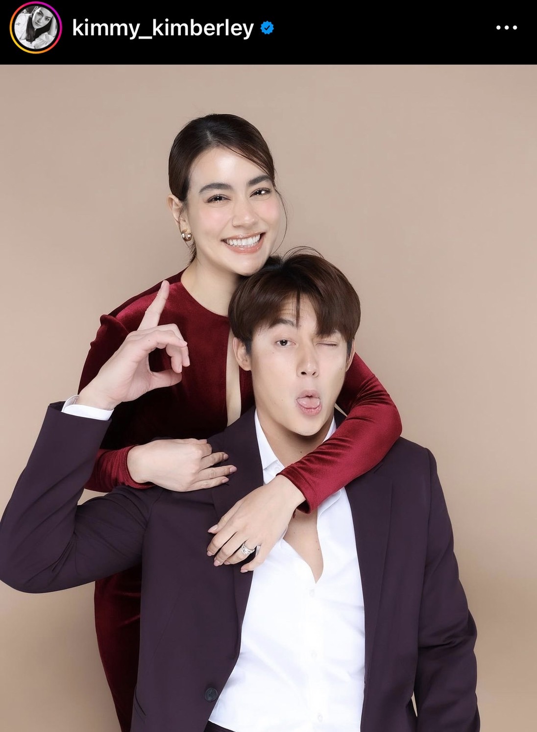 หมาก - คิม อวดการ์ดแต่งงานที่อิตาลี สวยเหมือนภาพที่คิดไว้... หมาก - คิม อวดการ์ดแต่งงานที่อิตาลี สวยเหมือนภาพที่คิดไว้...