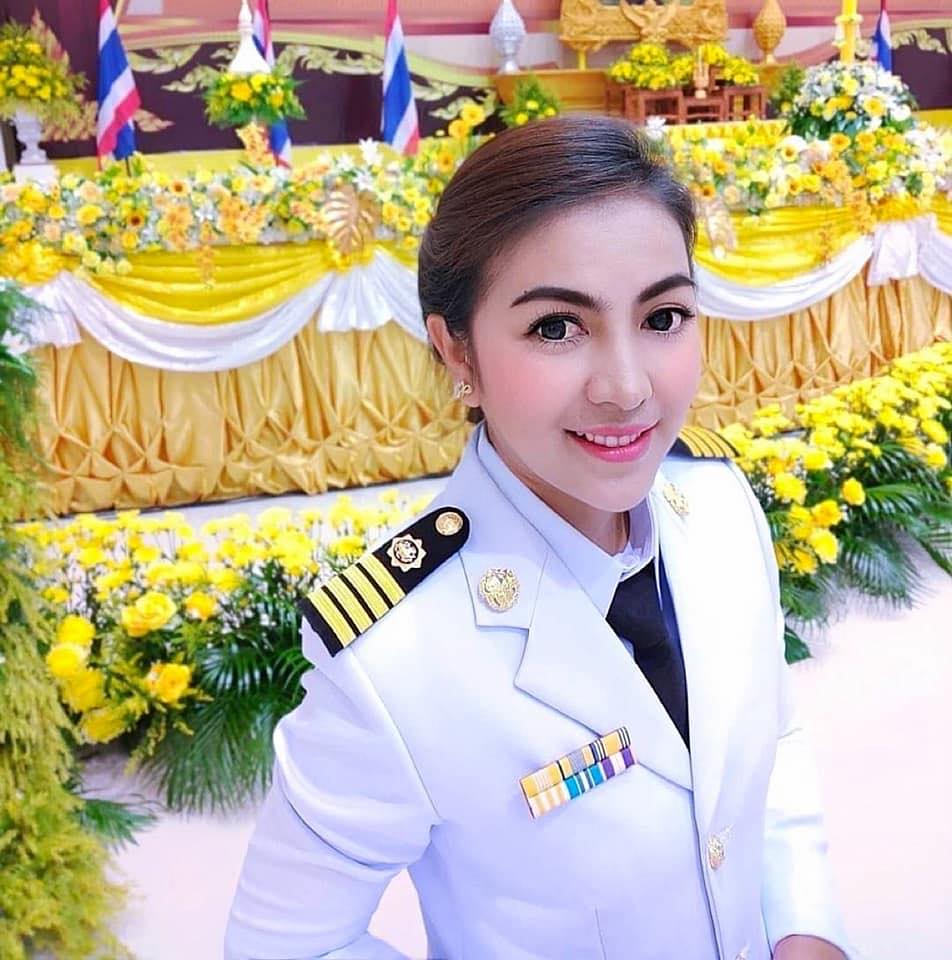 เปิดวาร์ป ‘ผู้ใหญ่เหมียว’ ผู้ใหญ่บ้านบึงกาฬสุดสวยคนดังโลกโซเชียล เปิดวาร์ป ‘ผู้ใหญ่เหมียว’ ผู้ใหญ่บ้านบึงกาฬสุดสวยคนดังโลกโซเชียล