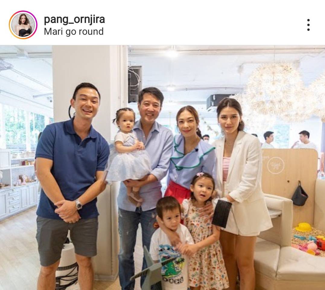 แป้ง อรจิรา เผยภาพครอบครัวสุดอบอุ่น ในงานวันเกิดลูกสาว แป้ง อรจิรา เผยภาพครอบครัวสุดอบอุ่น ในงานวันเกิดลูกสาว