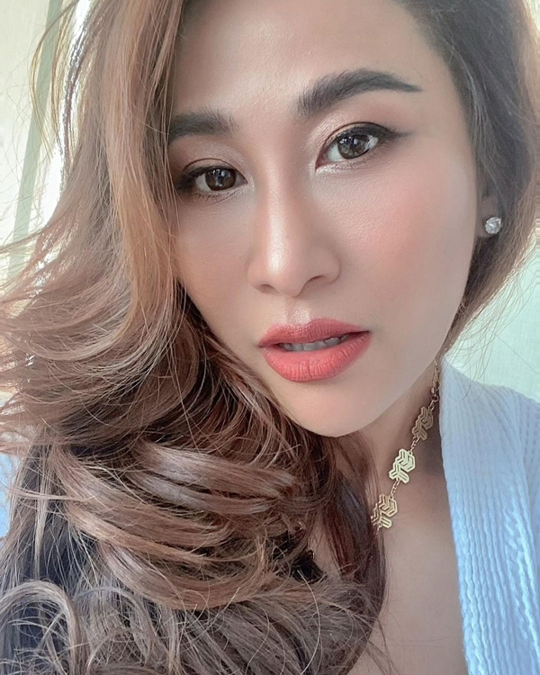 ลาล่า อาร์สยาม กราบขอโทษ หลังทำพฤติกรรมไม่เหมาะสมโพสต์ภาพใบแจ้งหนี้ของคนอื่น ลาล่า อาร์สยาม กราบขอโทษ หลังทำพฤติกรรมไม่เหมาะสมโพสต์ภาพใบแจ้งหนี้ของคนอื่น