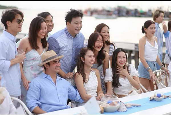 ปูไข่ พงษ์สิรี-เจี๊ยบ ชมพูนุช จัดงานแต่งเรียบง่ายริมทะเล แต่โรแมนติกสุดๆ ปูไข่ พงษ์สิรี-เจี๊ยบ ชมพูนุช จัดงานแต่งเรียบง่ายริมทะเล แต่โรแมนติกสุดๆ