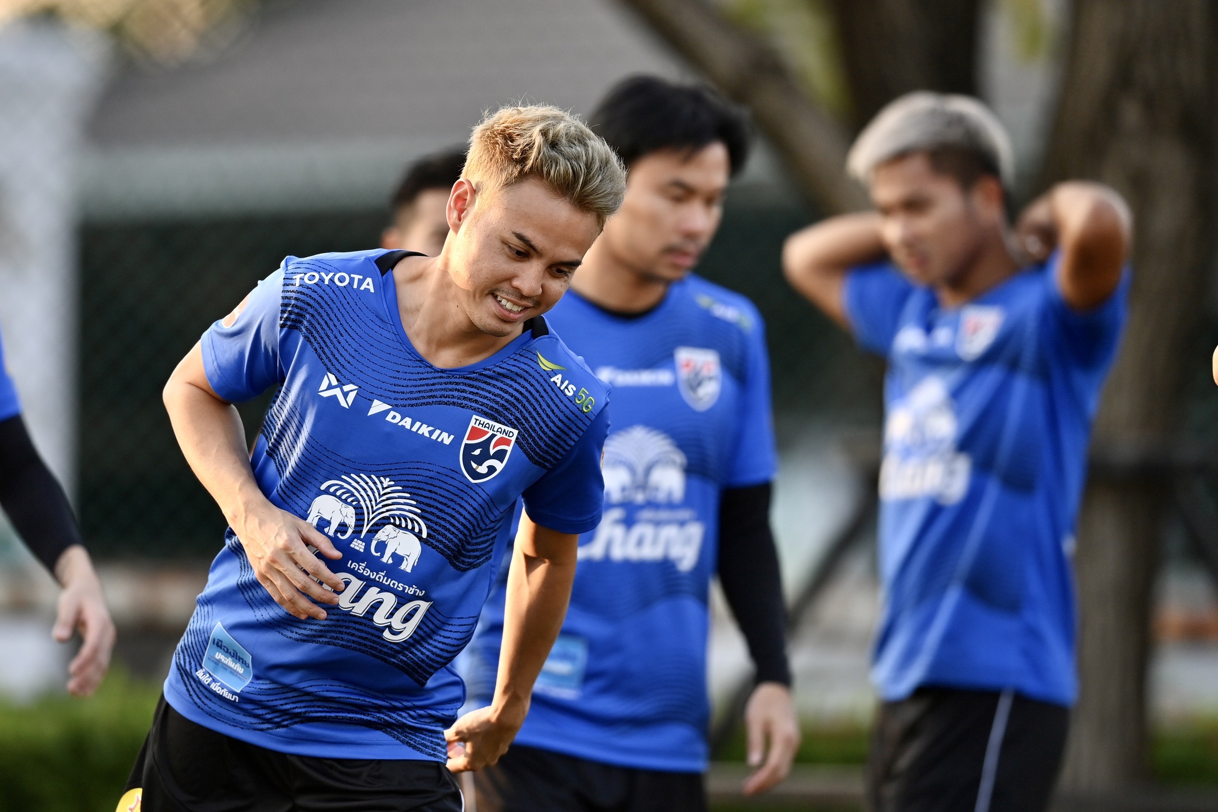 ประมวลภาพ 'ทีมชาติไทย' ลงซ้อมครั้งสุดท้ายก่อนดวลเมียนมา วันนี้ 20.30 น. ประมวลภาพ 'ทีมชาติไทย' ลงซ้อมครั้งสุดท้ายก่อนดวลเมียนมา วันนี้ 20.30 น.