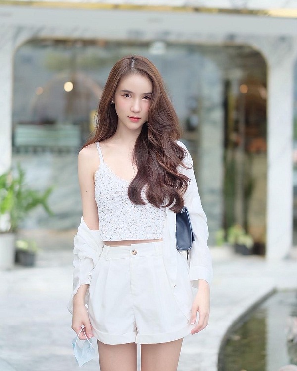 “โยชิ รินรดา” ตอบสถานะ “จ๊อบ” แค่พี่น้อง ขอโฟกัสเรื่องงาน  (มีคลิป)