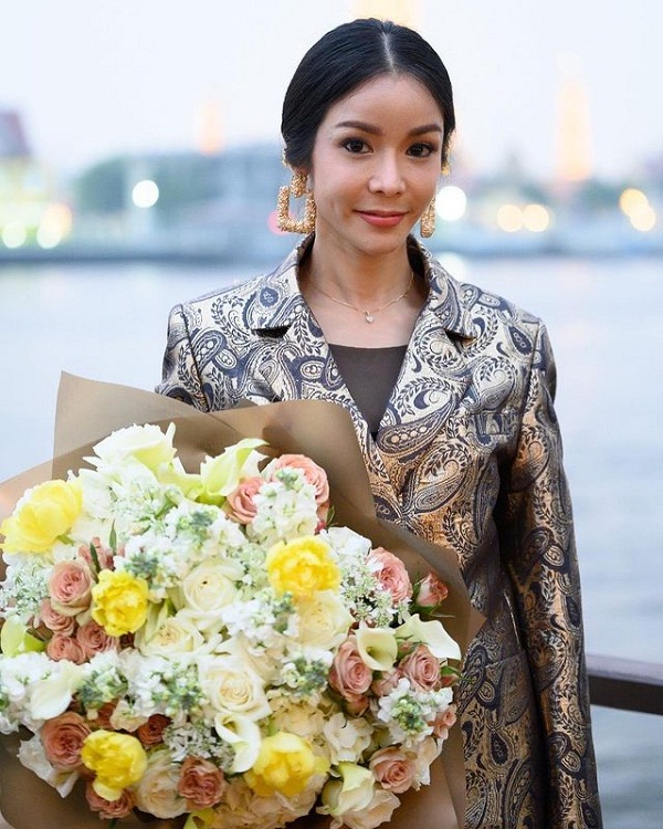 ฟลุค -นาตาลี โล่งลูกสาวไม่พบเชื้อ - นุ๊ก สุทธิดา ห่วงลูกชายต้องกักตัว (มีคลิป)