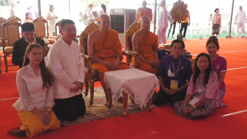 วัดบางคลาน หลวงพ่อเงิน จัดพิธีอุปสมบทหมู่เฉลิมพระเกียรติ 211 รูป วัดบางคลาน หลวงพ่อเงิน จัดพิธีอุปสมบทหมู่เฉลิมพระเกียรติ 211 รูป