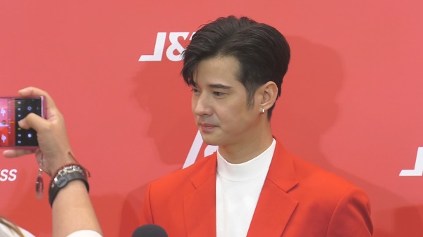 “มาริโอ้ เมาเร่อ” อวดความหวานคู่ “จันจิ”    (มีคลิป) 