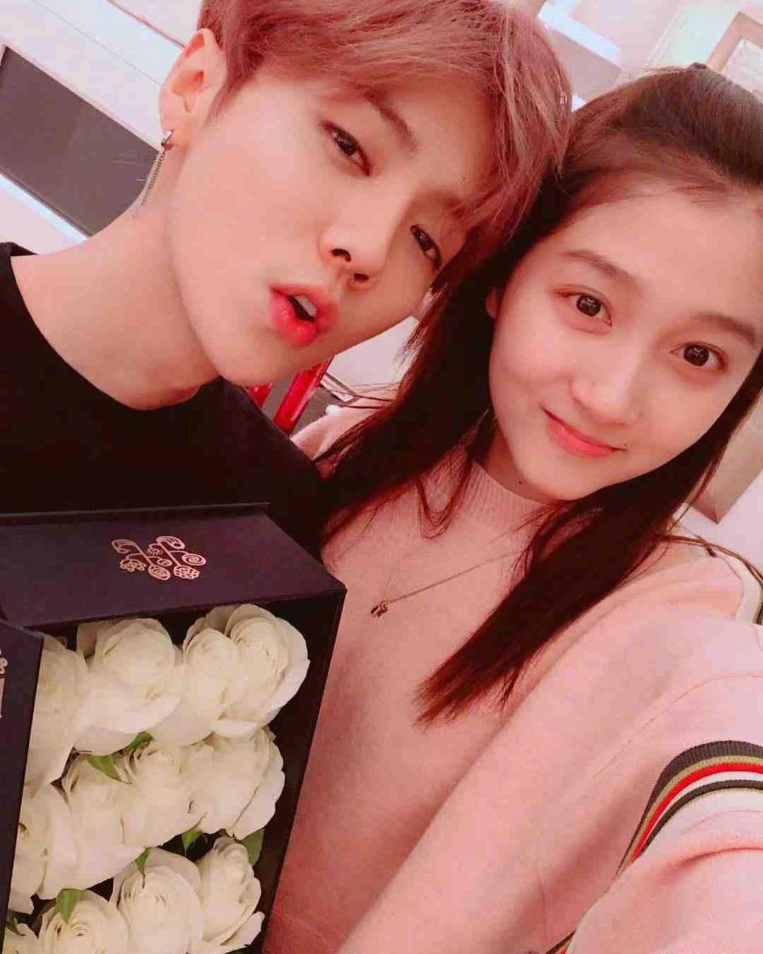 จดทะเบียนสมรสแล้ว?!! สื่อจีนตีข่าว ‘ลู่หาน-กวนเสี่ยวถง’ จัดงานวิวาห์ปีหน้า จดทะเบียนสมรสแล้ว?!! สื่อจีนตีข่าว ‘ลู่หาน-กวนเสี่ยวถง’ จัดงานวิวาห์ปีหน้า