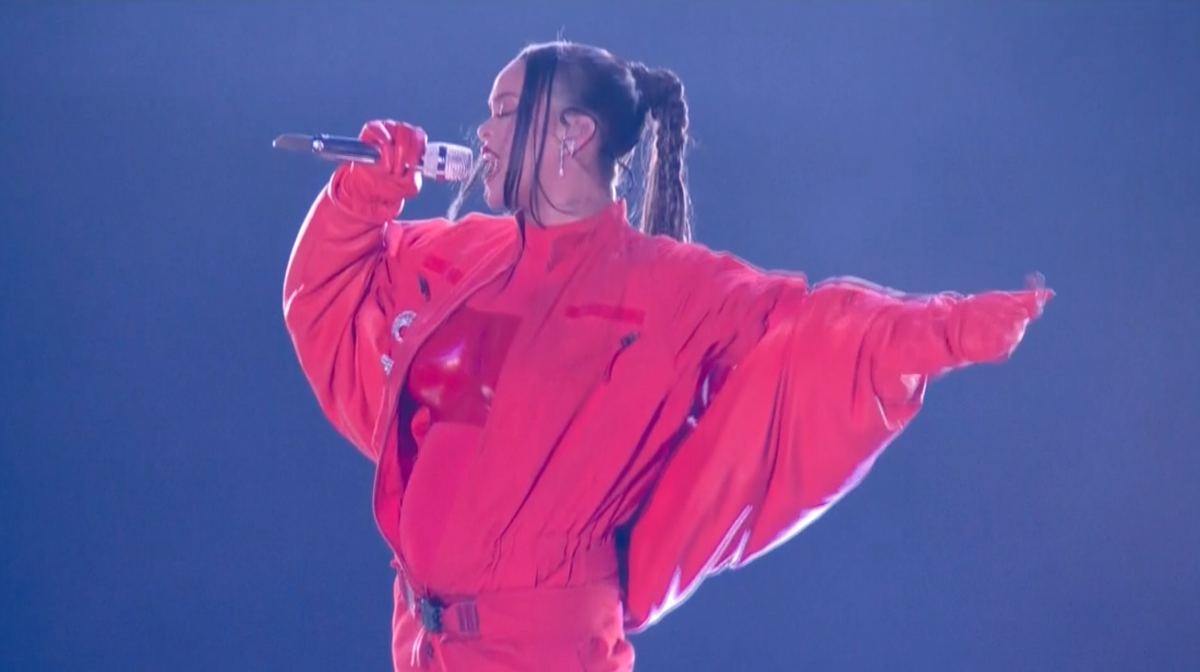 ตั้งท้องทายาทคนที่2!! ตัวแทน ‘ริฮานน่า’ ยืนยันหลังโชว์พักครึ่ง Super Bowl