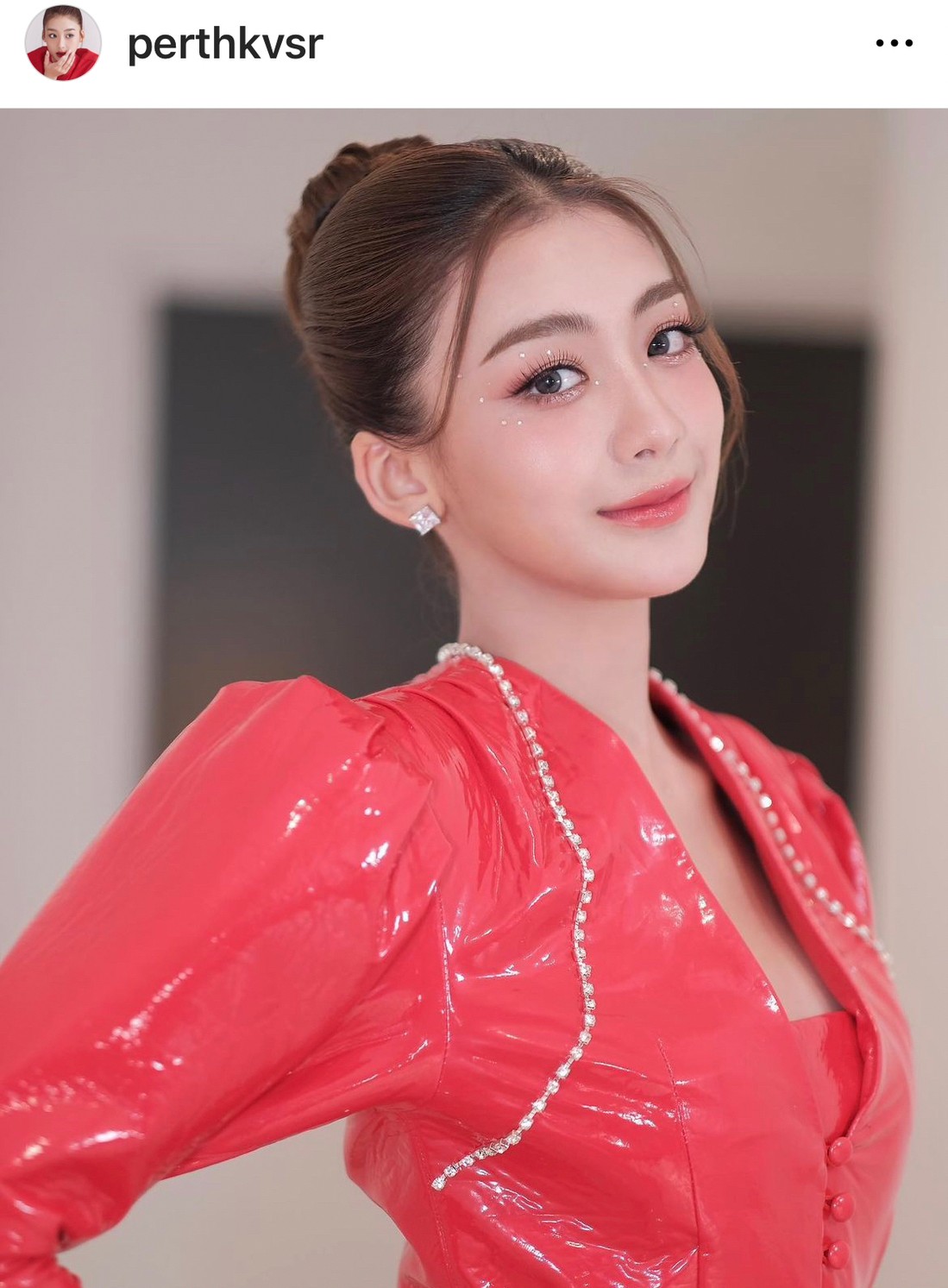 เพิร์ธ วีริณฐ์ศรา แจงดราม่า 'ล็อคกี้แฟน' ในคอนเสิร์ต แจ็คสัน หวัง เพิร์ธ วีริณฐ์ศรา แจงดราม่า 'ล็อคกี้แฟน' ในคอนเสิร์ต แจ็คสัน หวัง