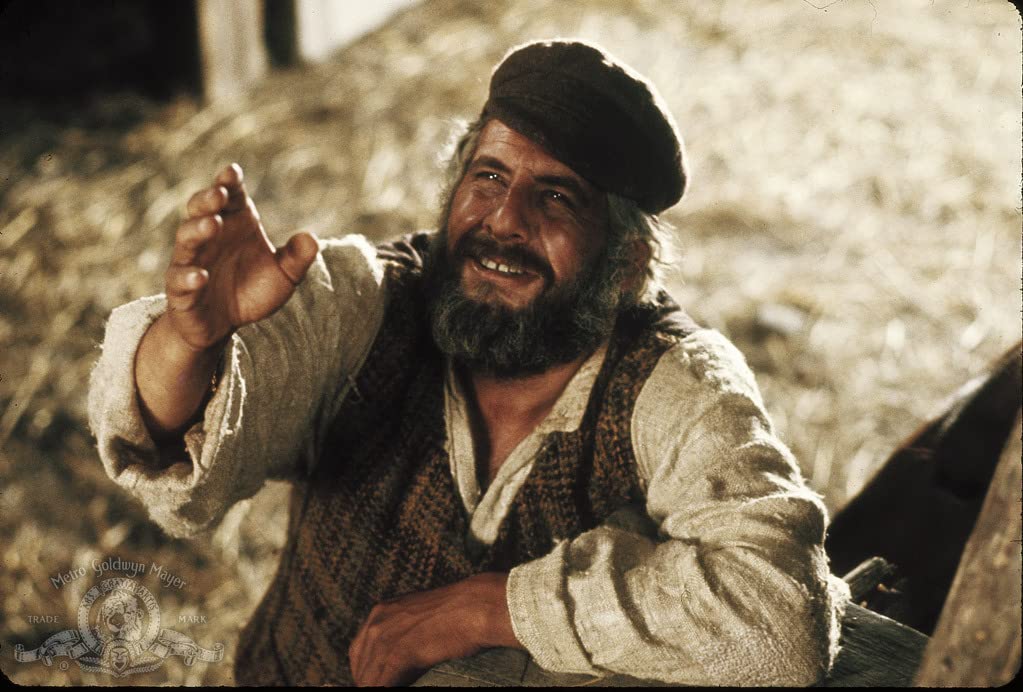 สิ้นตำนาน “Chaim Topol ” ผู้รับบท Tevye ใน Fiddler on the Roof - บุษบาหาคู่ สิ้นตำนาน “Chaim Topol ” ผู้รับบท Tevye ใน Fiddler on the Roof - บุษบาหาคู่
