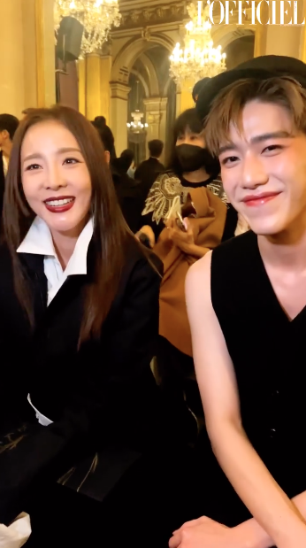 ‘พีพี กฤษฏ์ - ซานดาร่า ปาร์ค’!! กระทบไหล่ร่วมชมแฟชั่นโชว์แบรนด์หรูที่ปารีส (มีคลิป) ‘พีพี กฤษฏ์ - ซานดาร่า ปาร์ค’!! กระทบไหล่ร่วมชมแฟชั่นโชว์แบรนด์หรูที่ปารีส (มีคลิป)