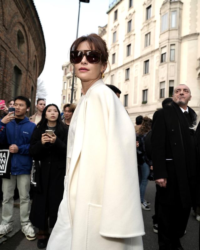 หลบให้แม่เดิน!! ส่องลุค ‘แอน ทองประสม’ ชมแฟชั่นโชว์ Max Mara ที่มิลาน หลบให้แม่เดิน!! ส่องลุค ‘แอน ทองประสม’ ชมแฟชั่นโชว์ Max Mara ที่มิลาน