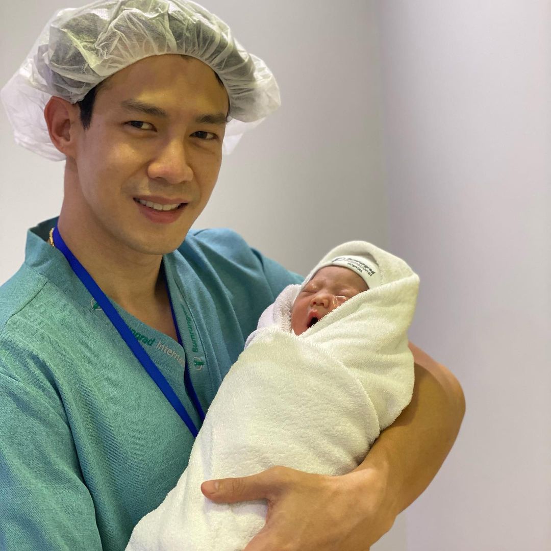 ณัฏฐ์ เทพหัสดิน สุดตื้นตัน นาน่า ธันยา คลอดลูกสาวคนแรกแล้ว ณัฏฐ์ เทพหัสดิน สุดตื้นตัน นาน่า ธันยา คลอดลูกสาวคนแรกแล้ว