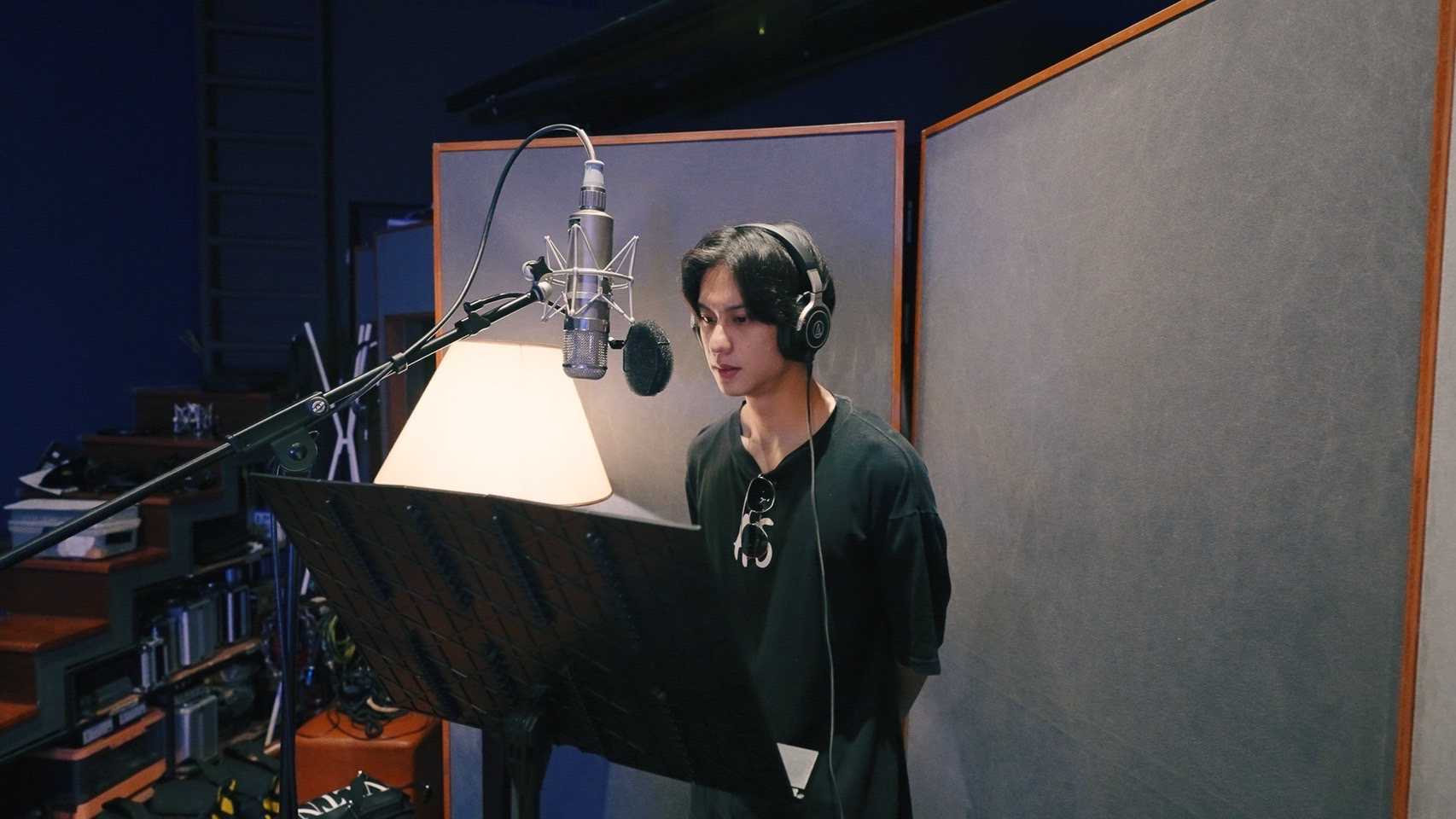 “ออกัส วชิรวิชญ์” จับไมค์โชว์เพลงร็อกครั้งแรก!! “ออกัส วชิรวิชญ์” จับไมค์โชว์เพลงร็อกครั้งแรก!!