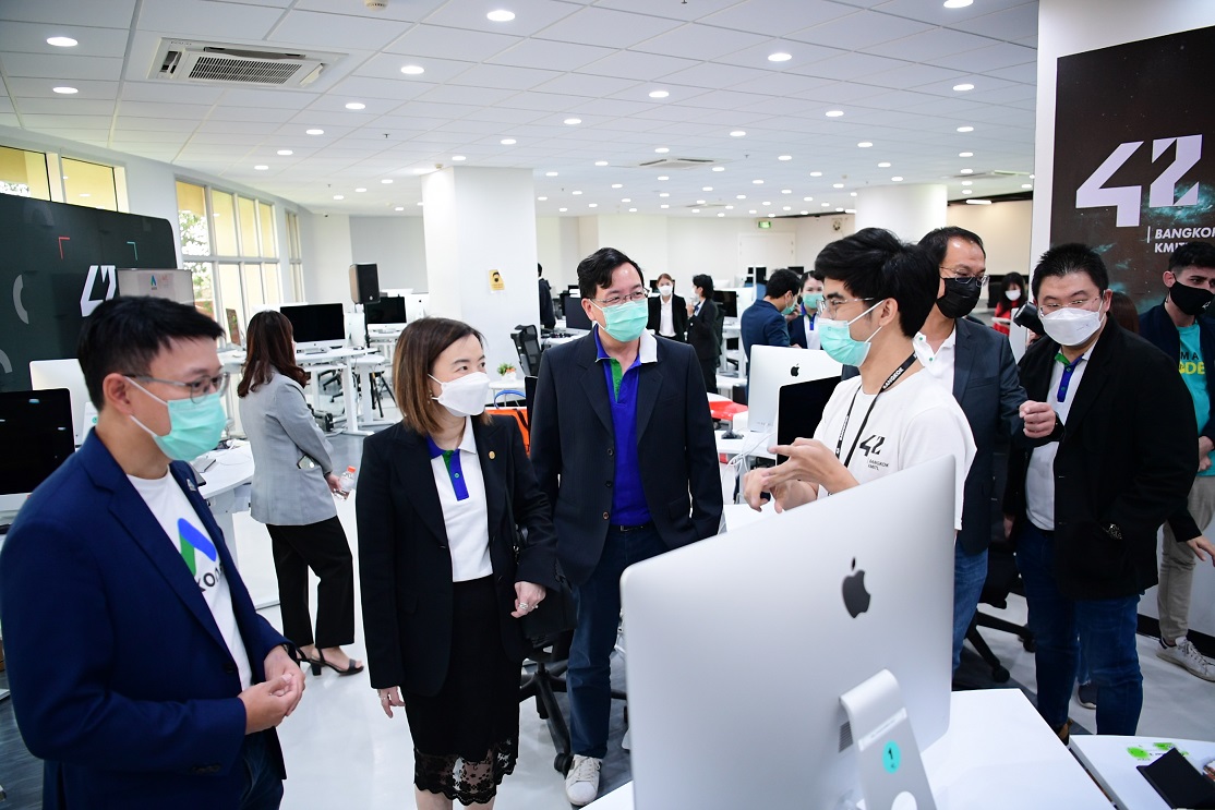 AXONS จับมือ 42 Bangkok พัฒนาโปรแกรมเมอร์รุ่นใหม่ หนุนภาคการเกษตรไทยก้าวสู่ยุคดิจิทัล AXONS จับมือ 42 Bangkok พัฒนาโปรแกรมเมอร์รุ่นใหม่ หนุนภาคการเกษตรไทยก้าวสู่ยุคดิจิทัล