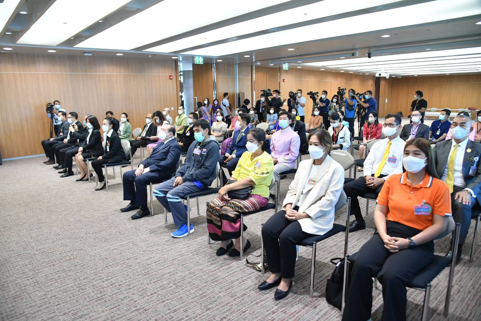 ทำดี มีคนรู้ วุฒิสภา มอบโล่ประกาศเกียรติคุณ จิตอาสา-อาสาสมัครกู้ภัย ที่เสียสละ 