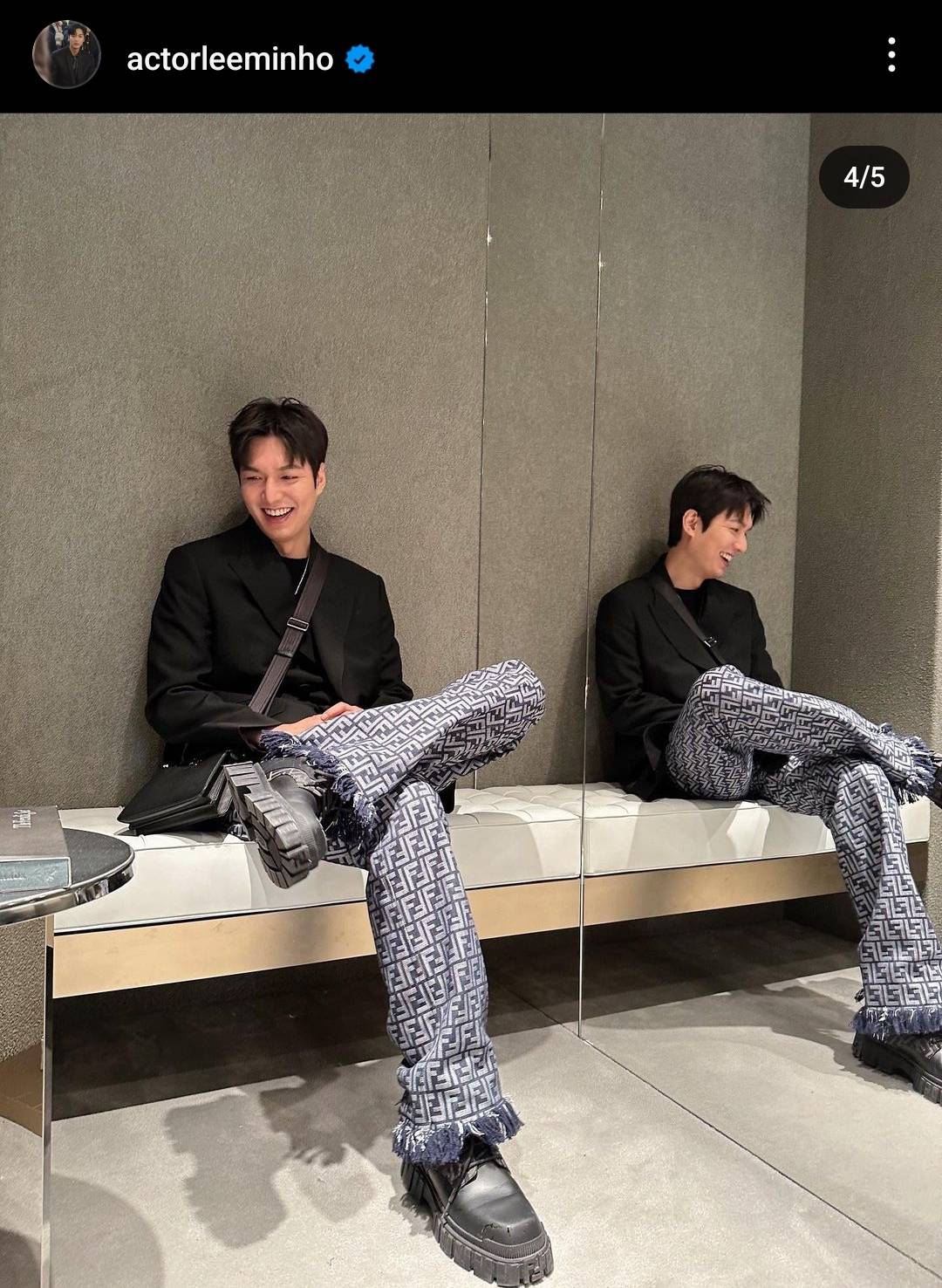 ส่องแฟชั่นสนามบิน อีมินโฮ ถึงไทยคืนนี้ เตรียมพร้อมสำหรับงานอีเว้นท์ 5 ส.ค. นี้ ส่องแฟชั่นสนามบิน อีมินโฮ ถึงไทยคืนนี้ เตรียมพร้อมสำหรับงานอีเว้นท์ 5 ส.ค. นี้