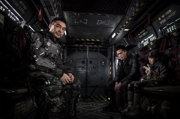 ทุ่มสุดตัว!! ‘กู่เทียนเล่อ’ ต้องผ่าตัดทันทีหลังเสร็จถ่ายหนัง Warriors of Future (มีคลิป)