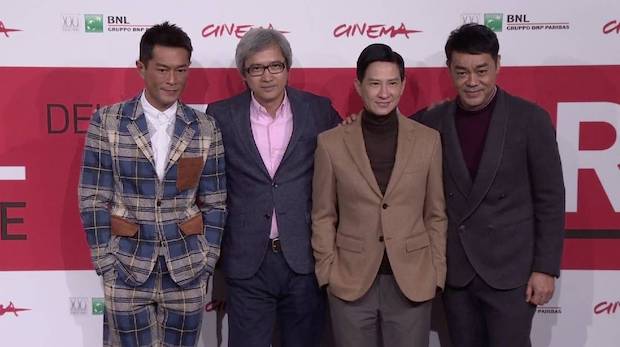 เผยภาพ ‘กู่เทียนเล่อ’ ในกองถ่าย ติดดินเรียบง่าย ไม่มีผู้ช่วยแม้แต่คนเดียว!!