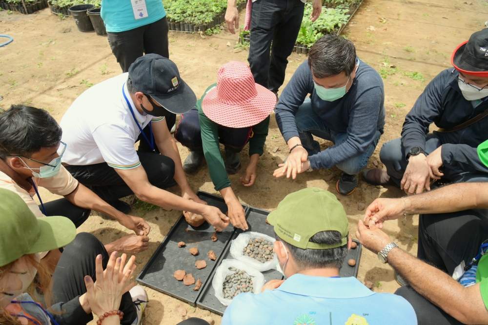 CPF นำพนักงาน ร่วมกิจกรรมท่องเที่ยวเชิงนิเวศ-อนุรักษ์ธรรมชาติ เขาพระยาเดินธง จ.ลพบุรี