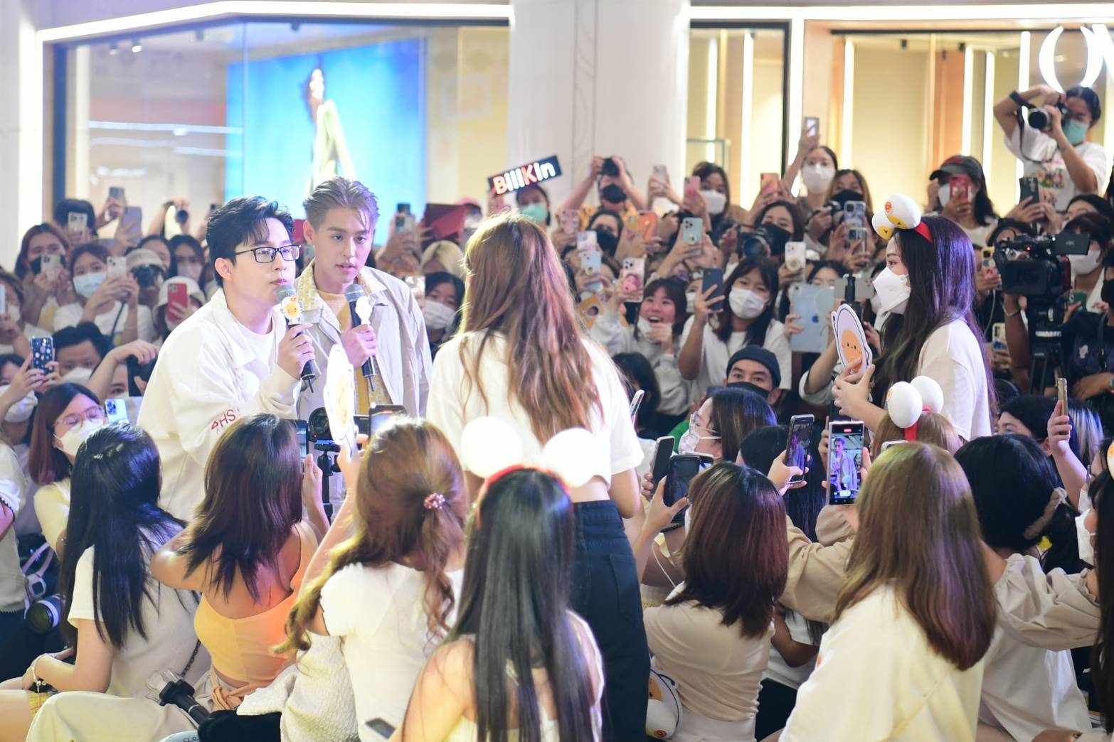 CPF ยกขบวน Egg-Bot มอบไข่ต้มซีพี อัพโปรตีนให้ Gen Z กับ 'บิวกิ้น-พุฒิพงศ์' CPF ยกขบวน Egg-Bot มอบไข่ต้มซีพี อัพโปรตีนให้ Gen Z กับ 'บิวกิ้น-พุฒิพงศ์'