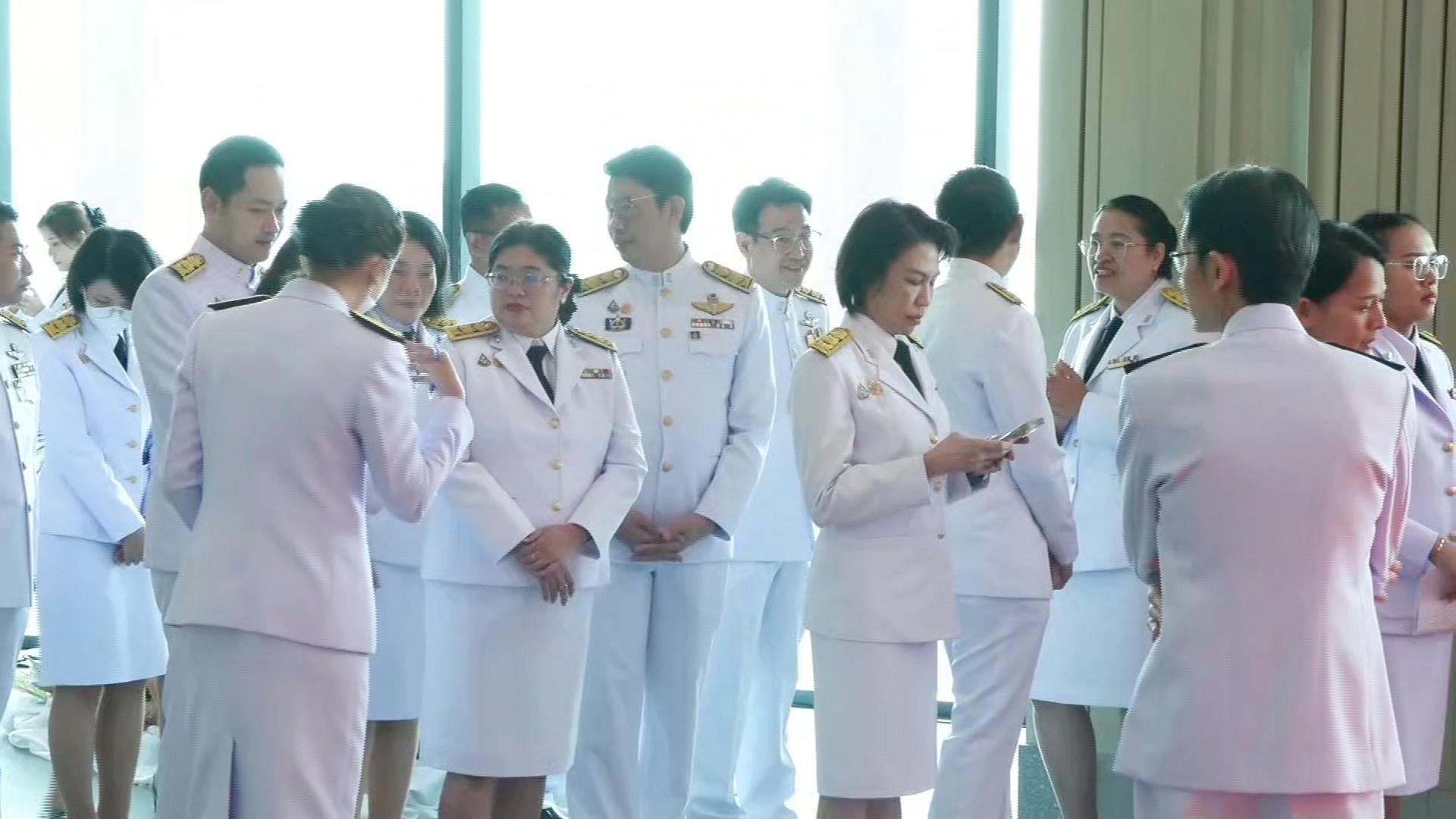 “มงคล” ปธ.วุฒิฯ ย้ำไม่มีสี ไม่มีขั้ว ขอแทนคุณแผ่นดินจนชีวิตจะหาไม่ “มงคล” ปธ.วุฒิฯ ย้ำไม่มีสี ไม่มีขั้ว ขอแทนคุณแผ่นดินจนชีวิตจะหาไม่