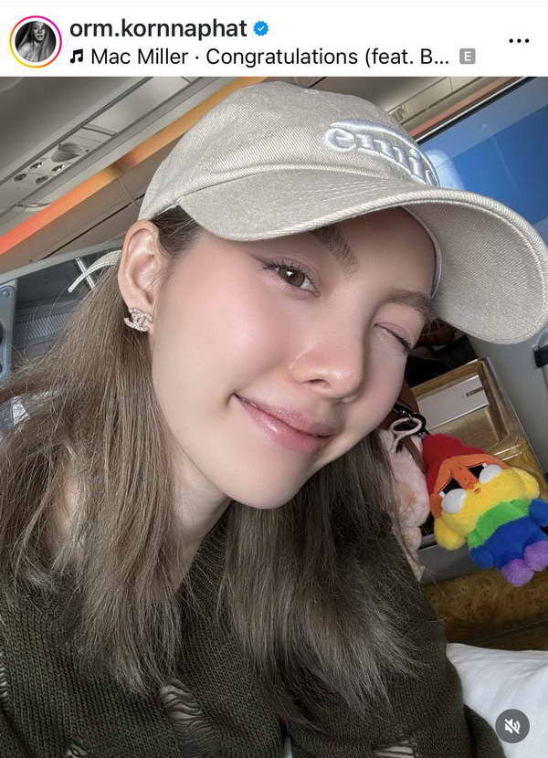 แฟนๆรอเลย! ออม กรณ์นภัส ขึ้นเครื่องไปงานแฟนมีตครั้งแรกที่ฮ่องกงแล้ว แฟนๆรอเลย! ออม กรณ์นภัส ขึ้นเครื่องไปงานแฟนมีตครั้งแรกที่ฮ่องกงแล้ว