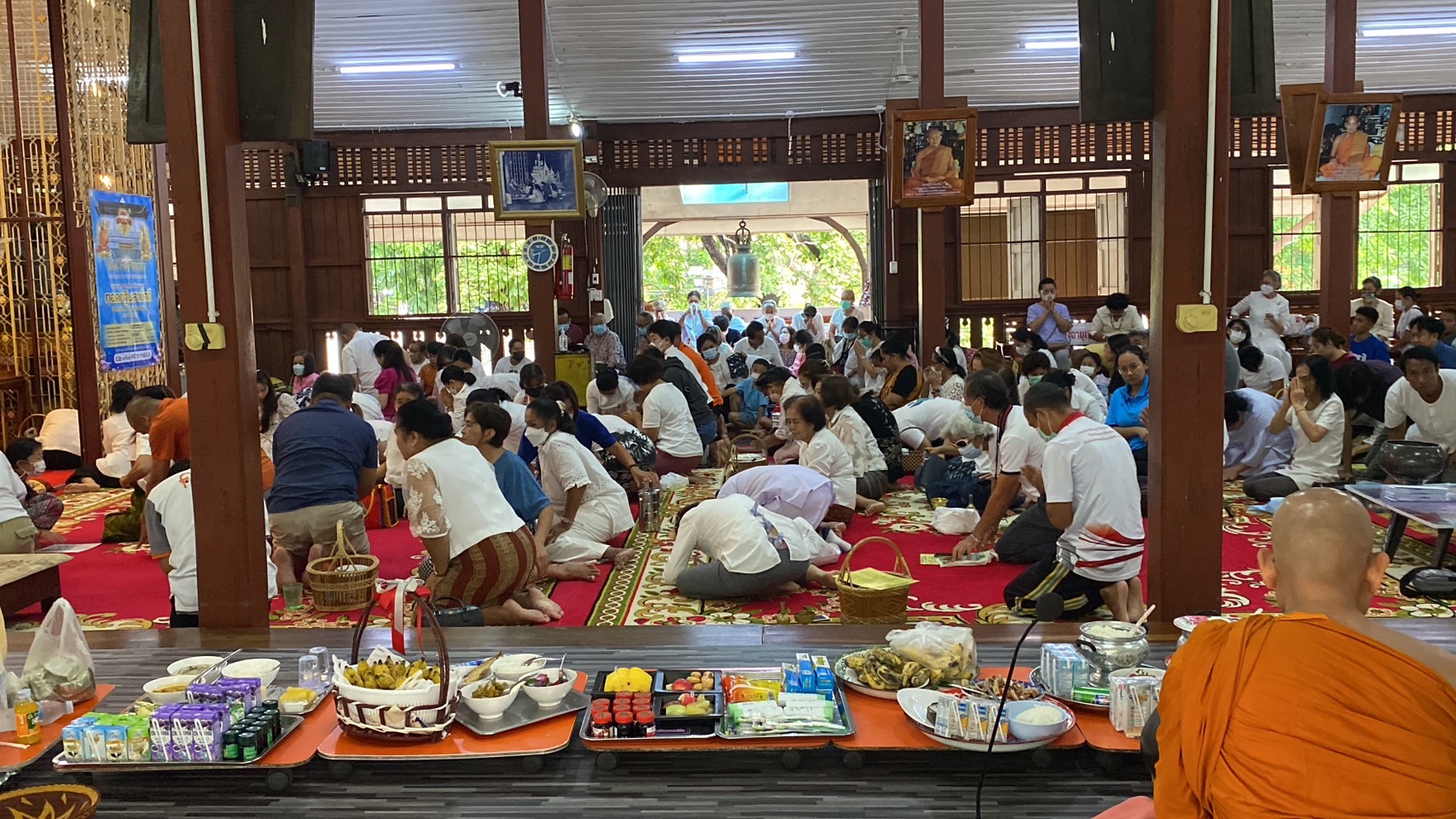 วันออกพรรษา 2566 สายบุญทั่วไทยร่วมสืบสานประเพณี ทำบุญตักบาตรวันพระใหญ่