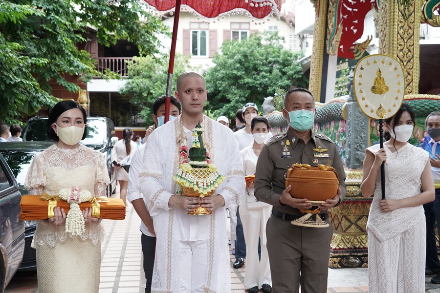 ตั้ว เสฎฐวุฒิ เข้าพิธีอุปสมบท ได้ฉายาทางธรรม ปสฏฺฐโพธิ  ที่แปลว่า ผู้มีปัญญาอันประเสริฐสูงสุด