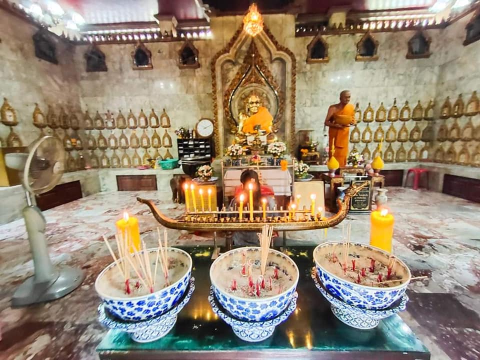 สุดเศร้า! เตรียมทุบวิหารอายุ 237 ปี เวนคืนที่สร้างรถไฟฟ้า สุดเศร้า! เตรียมทุบวิหารอายุ 237 ปี เวนคืนที่สร้างรถไฟฟ้า