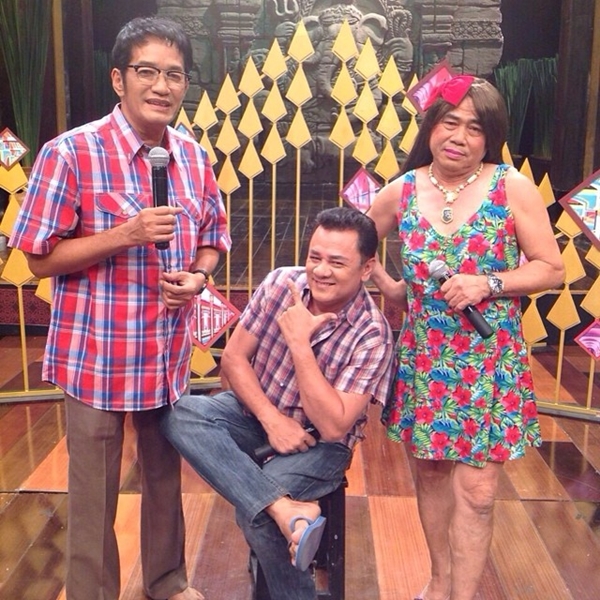 น้านงค์ เชิญยิ้ม เล่าเหตุการณ์เฉียดตาย!! เผลอดื่มน้ำยาล้างเครื่องเงิน น้านงค์ เชิญยิ้ม เล่าเหตุการณ์เฉียดตาย!! เผลอดื่มน้ำยาล้างเครื่องเงิน