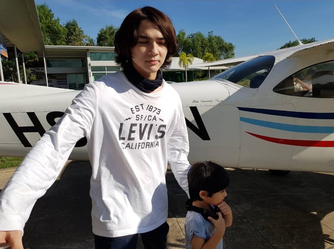 แน็ก ชาลี เศร้า โพสต์ข้อความถึงครูสอนการบิน ครูกิจ หลังประสบอุบัติเหตุเครื่องบินตกเสียชีวิต