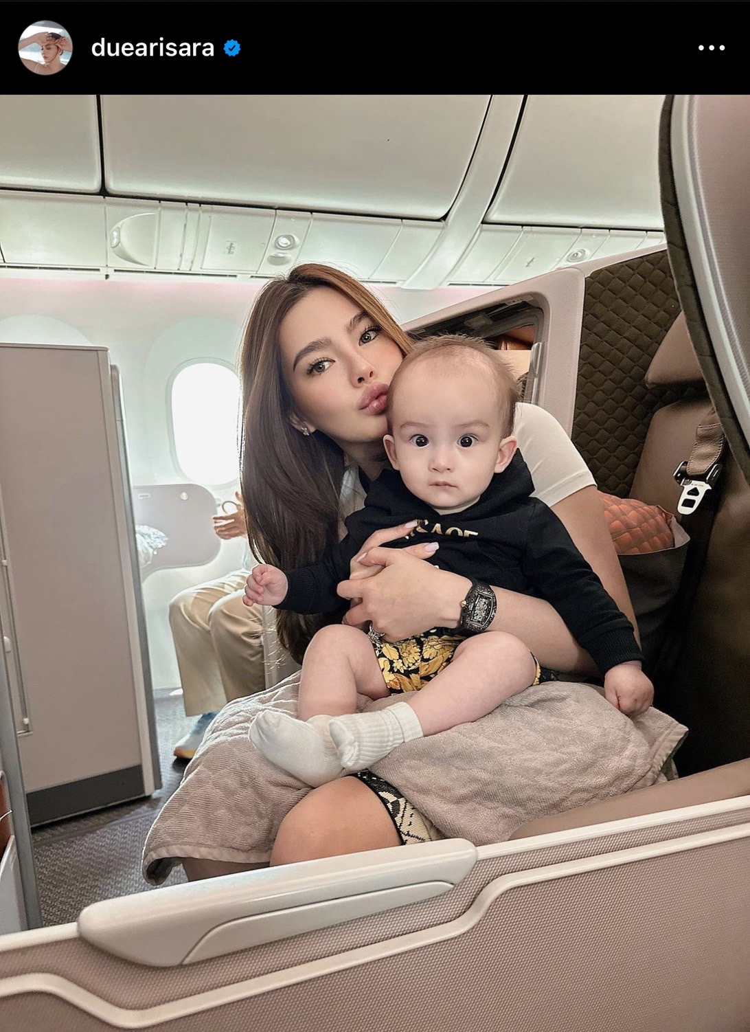ดิว อริสรา ช็อก!! น้องไซลาส อายุเพิ่งจะ 9 เดือน แต่พูดได้ถึงขนาดนี้!? ดิว อริสรา ช็อก!! น้องไซลาส อายุเพิ่งจะ 9 เดือน แต่พูดได้ถึงขนาดนี้!?